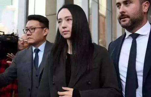 董璇还是没忍住露出内心想法，终于不用再招网友骂了
